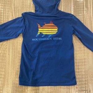 Boys size medium (8/10) Southern Tide cotton long sleeve tee.